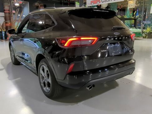 Used 2023 Ford Escape ST-Line w/ Tech Pack #1 AWD/4WD image 9