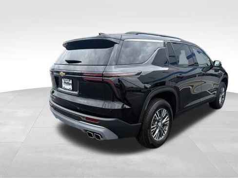 Used 2025 Chevrolet Traverse LT AWD/4WD image 13