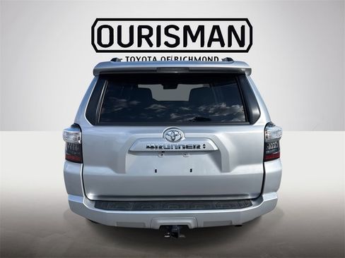 Certified 2022 Toyota 4Runner SR5 Premium image 6