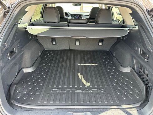 Used 2023 Subaru Outback Limited image 7