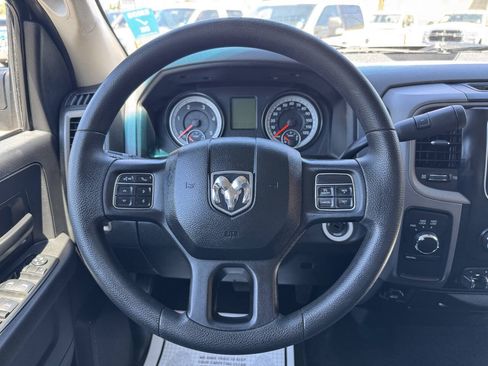 Used 2015 RAM 2500 Tradesman w/ Chrome Appearance Group AWD/4WD image 16