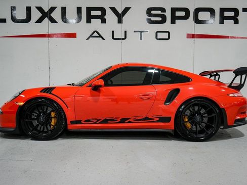 Used 2016 Porsche 911 GT3 RS image 2
