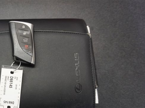 Used 2019 Lexus ES 350 Ultra Luxury image 19