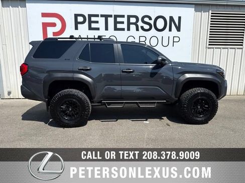 Used 2025 Toyota 4Runner SR5 AWD/4WD image 3