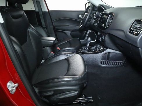 Used 2018 Jeep Compass Latitude w/ Popular Equipment Group image 33