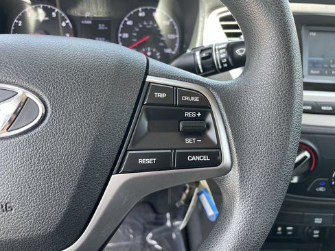 Used 2020 Hyundai Accent SE FWD image 25
