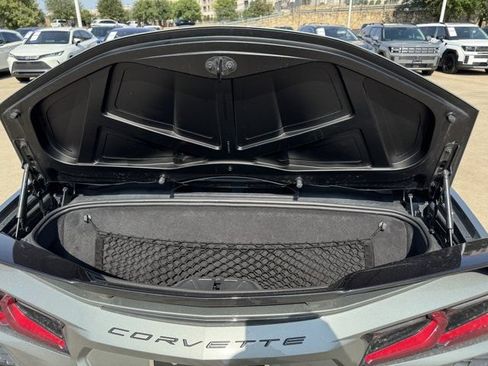 Used 2022 Chevrolet Corvette Stingray Preferred Conv w/ Z51 Performance Package RWD image 31