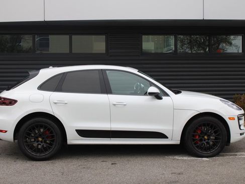 Certified 2017 Porsche Macan GTS image 8