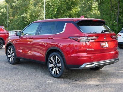 New 2025 Mitsubishi Outlander SE