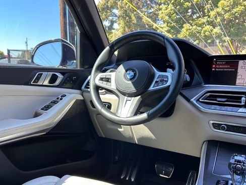 Used 2022 BMW X5 xDrive40i w/ M Sport Package AWD/4WD image 20