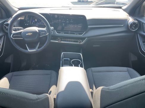 Used 2025 Chevrolet Equinox LT image 40