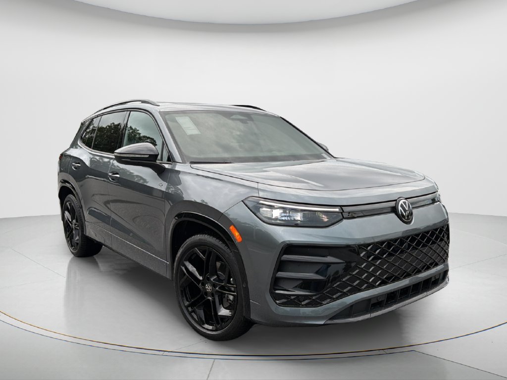 New 2026 Volkswagen Tiguan SE R-Line FWD image 4