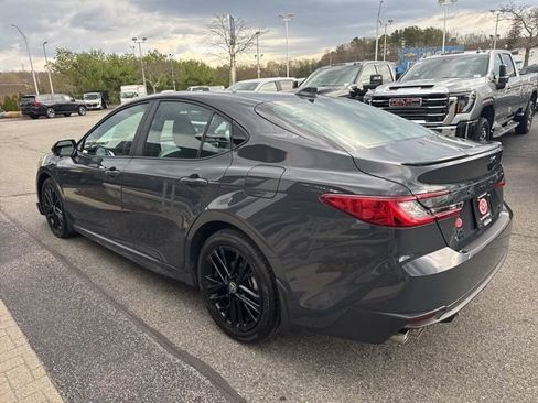 Used 2026 Toyota Camry SE w/ Convenience Package image 6