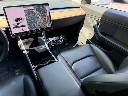 Used 2018 Tesla Model 3 RWD image 42