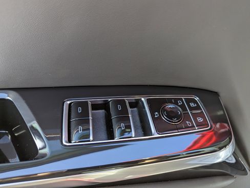 New 2025 Cadillac Escalade Sport Platinum w/ LPO, ONYX Package image 25