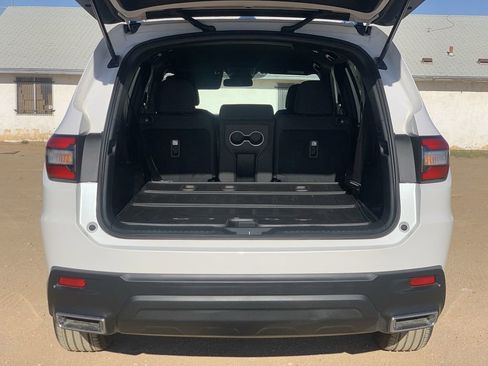 Used 2025 Honda Pilot Sport image 24