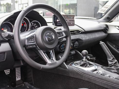 New 2026 MAZDA MX-5 Miata Club w/ Interior Package RWD image 14