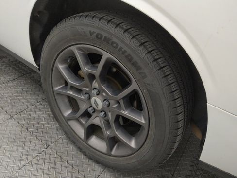 Used 2018 Dodge Challenger GT w/ GT Interior Package AWD/4WD image 31