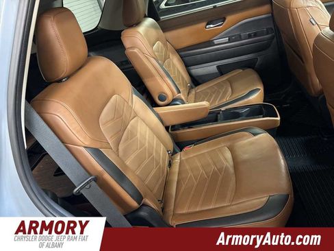 Used 2022 Nissan Pathfinder Platinum w/ Cargo Package image 38