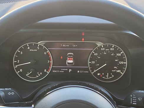 Used 2023 Nissan Rogue SV image 18