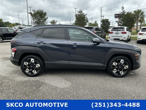 Used 2025 Hyundai Kona SEL FWD image 6