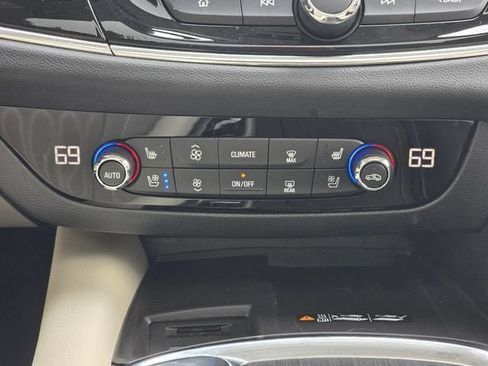 Used 2023 Buick Enclave Avenir w/ Avenir Technology Package AWD/4WD image 23