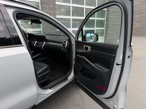 Used 2022 Kia Sorento SX AWD/4WD image 45
