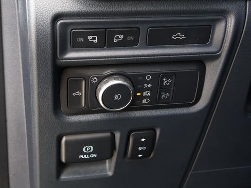 Used 2022 Ford F150 Lariat w/ Max Trailer Tow Package image 24