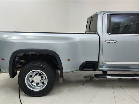 Used 2024 Chevrolet Silverado 3500 High Country image 12