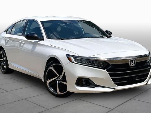 Used 2022 Honda Accord Sport image 3
