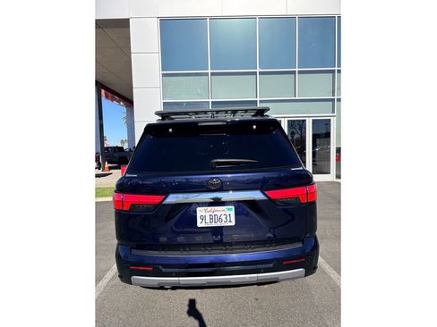 Used 2024 Toyota Sequoia Limited image 4