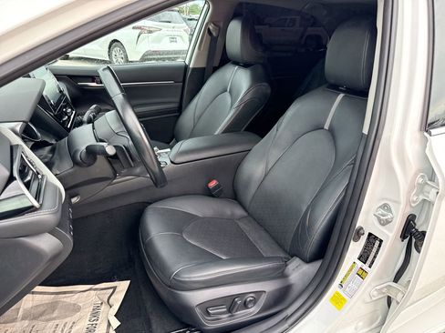 Certified 2021 Toyota Camry XSE FWD image 13