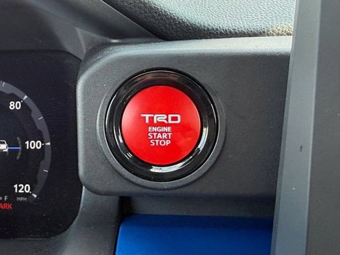Used 2025 Toyota Tacoma TRD Off-Road AWD/4WD image 18
