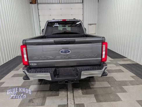 Used 2025 Ford F250 XLT image 4