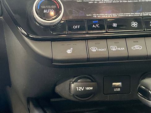 Used 2021 Hyundai Elantra Limited image 21