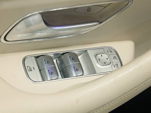 Used 2021 Mercedes-Benz GLE 350 w/ 3rd Row Seat Package image 34