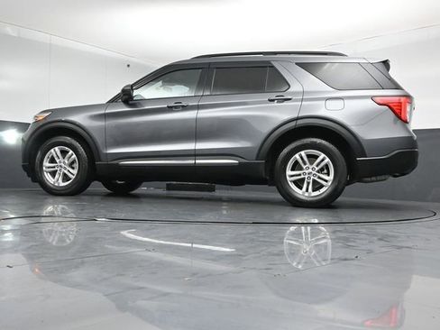 Used 2022 Ford Explorer XLT w/ Class IV Trailer Tow Package AWD/4WD image 40