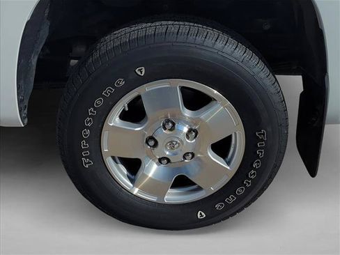 Used 2014 Toyota Tundra SR5 w/ SR5 Upgrade Package RWD image 9