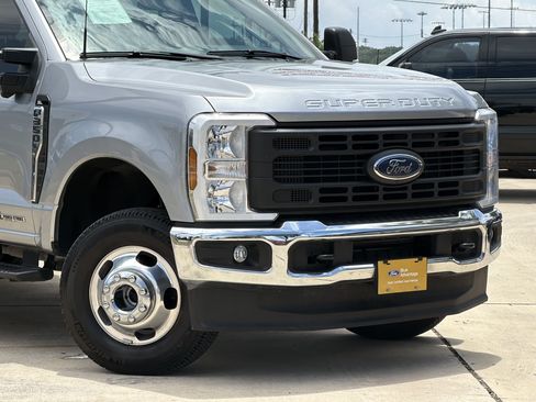 Used 2024 Ford F350 XL w/ 360-Degree Camera Package AWD/4WD image 2