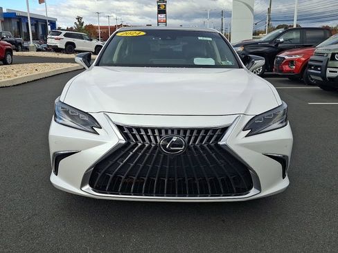 Used 2024 Lexus ES 350 Ultra Luxury image 2