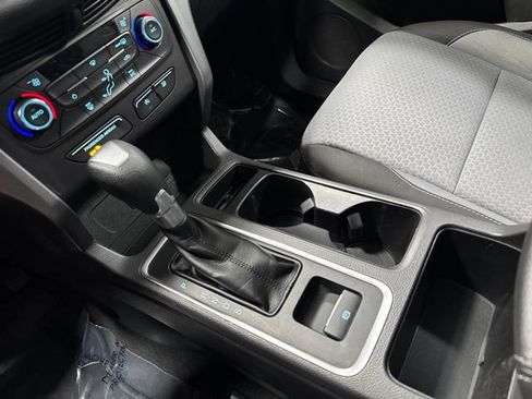 Used 2017 Ford Escape SE AWD/4WD image 21