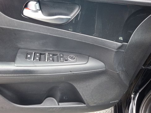 Used 2023 Kia Forte GT-Line w/ GT-Line Premium Package image 12