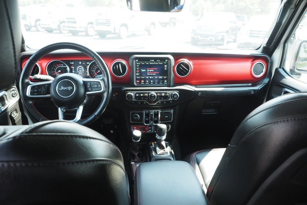 Used 2021 Jeep Gladiator Rubicon AWD/4WD image 17