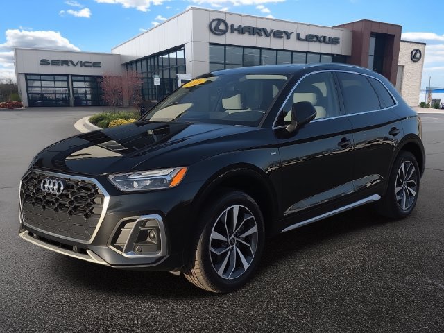 Used 2023 Audi Q5 2.0T Premium w/ Convenience Package AWD/4WD image 1