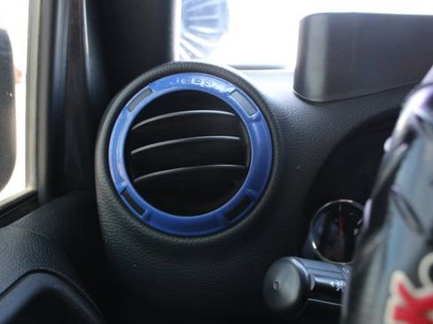 Used 2017 Jeep Wrangler Unlimited Sport image 6