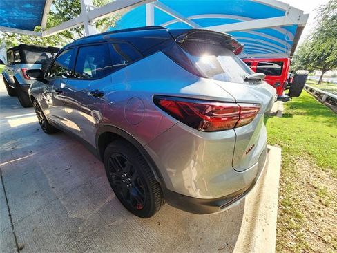 Used 2023 Chevrolet Blazer LT FWD image 4