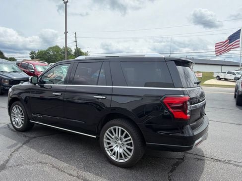 Used 2023 Ford Expedition Platinum AWD/4WD image 6