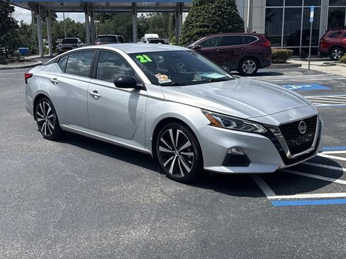 Used 2021 Nissan Altima 2.5 SR FWD image 2