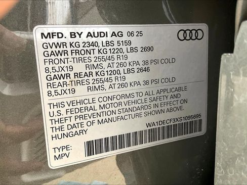 Used 2025 Audi Q3 2.0T Premium w/ Convenience Package AWD/4WD image 35