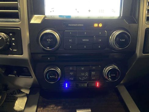 Used 2017 Ford F250 Platinum w/ Platinum Ultimate Package image 38